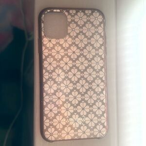 Scratch on back of case iPhone 11 Kate spade clover class with bling